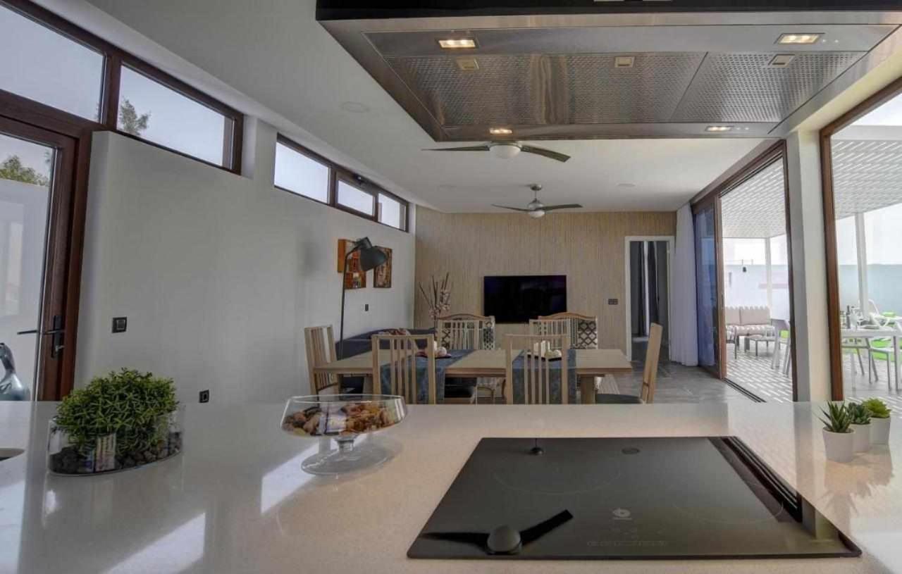 Villa Ponzos Chalet Independiente Y Privado Triquivijate Bagian luar foto