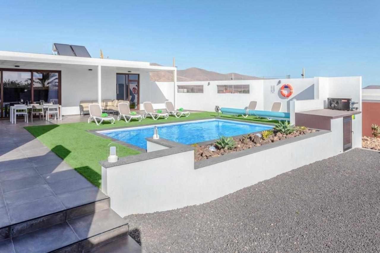 Villa Ponzos Chalet Independiente Y Privado Triquivijate Bagian luar foto