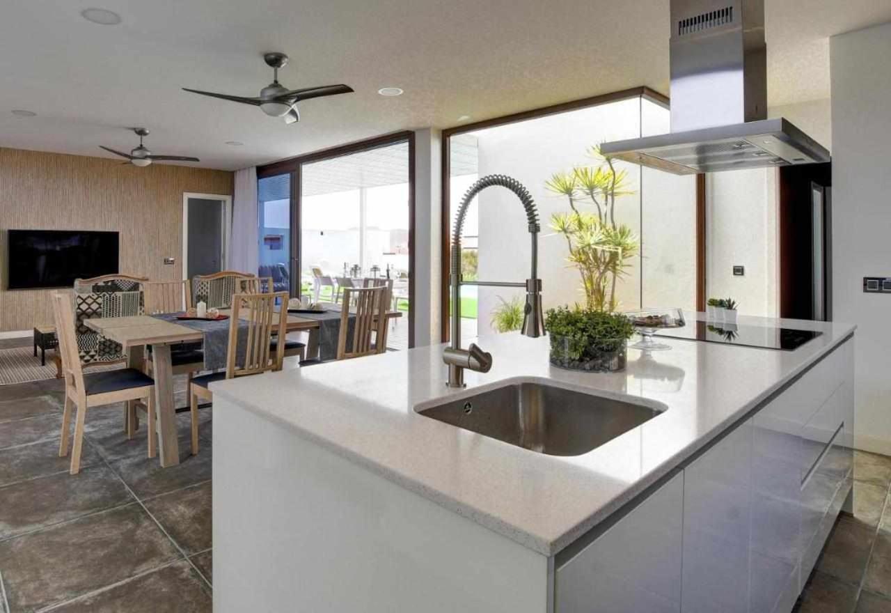 Villa Ponzos Chalet Independiente Y Privado Triquivijate Bagian luar foto