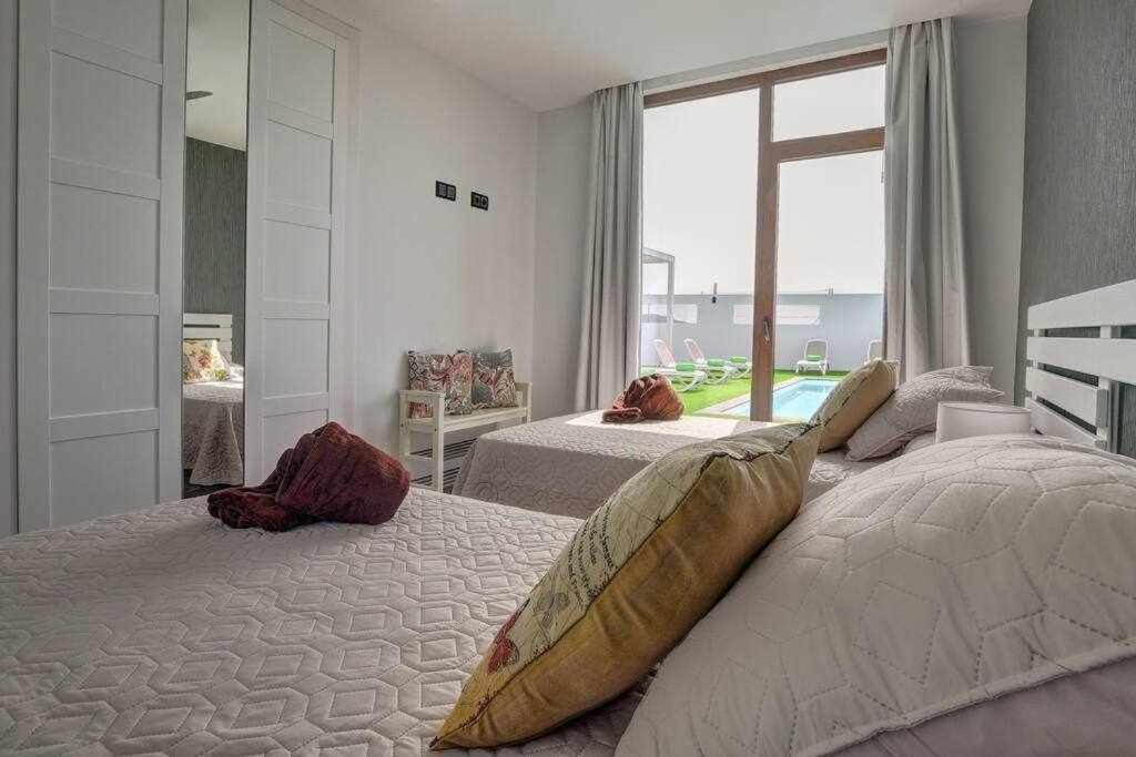 Villa Ponzos Chalet Independiente Y Privado Triquivijate Bagian luar foto